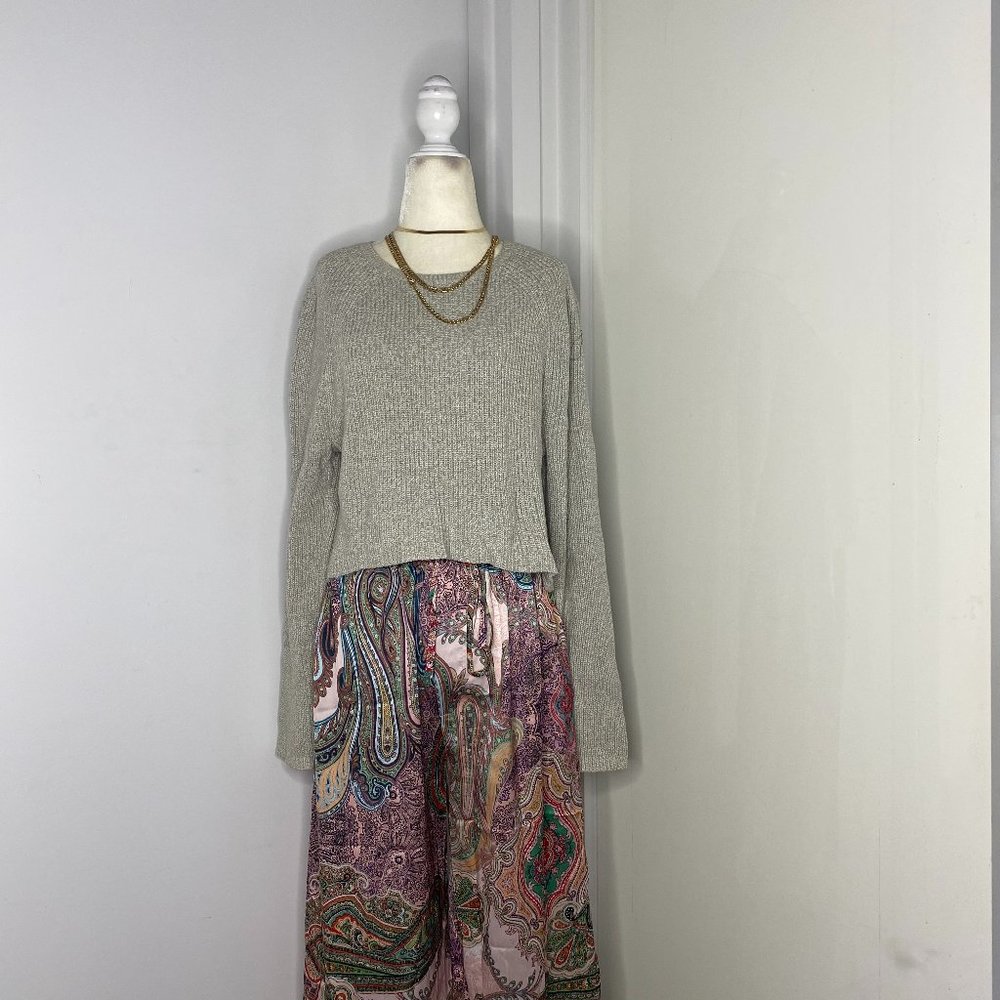 knit sweatshirt
